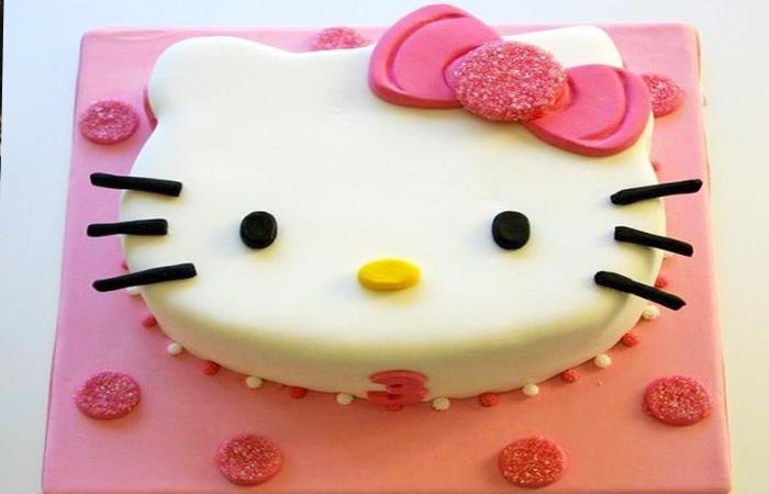 hello kitty cake